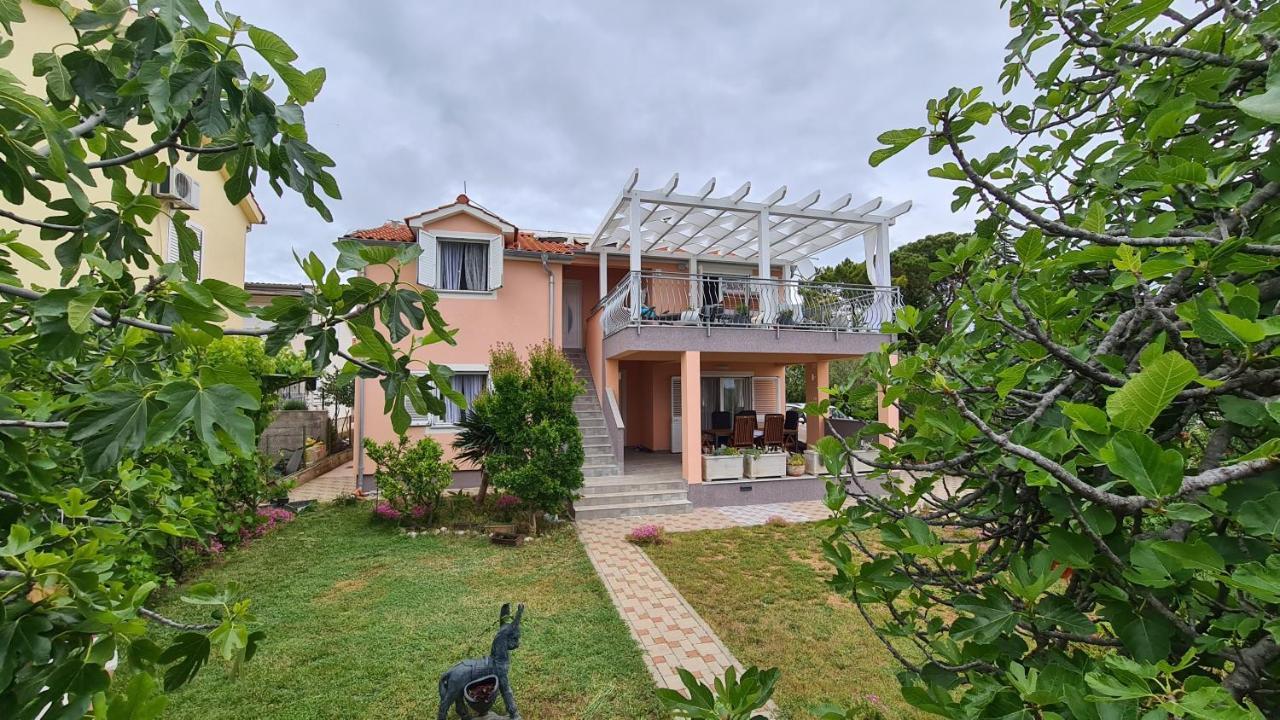 Apartmani Villa Lilliana Tribalj Exteriér fotografie