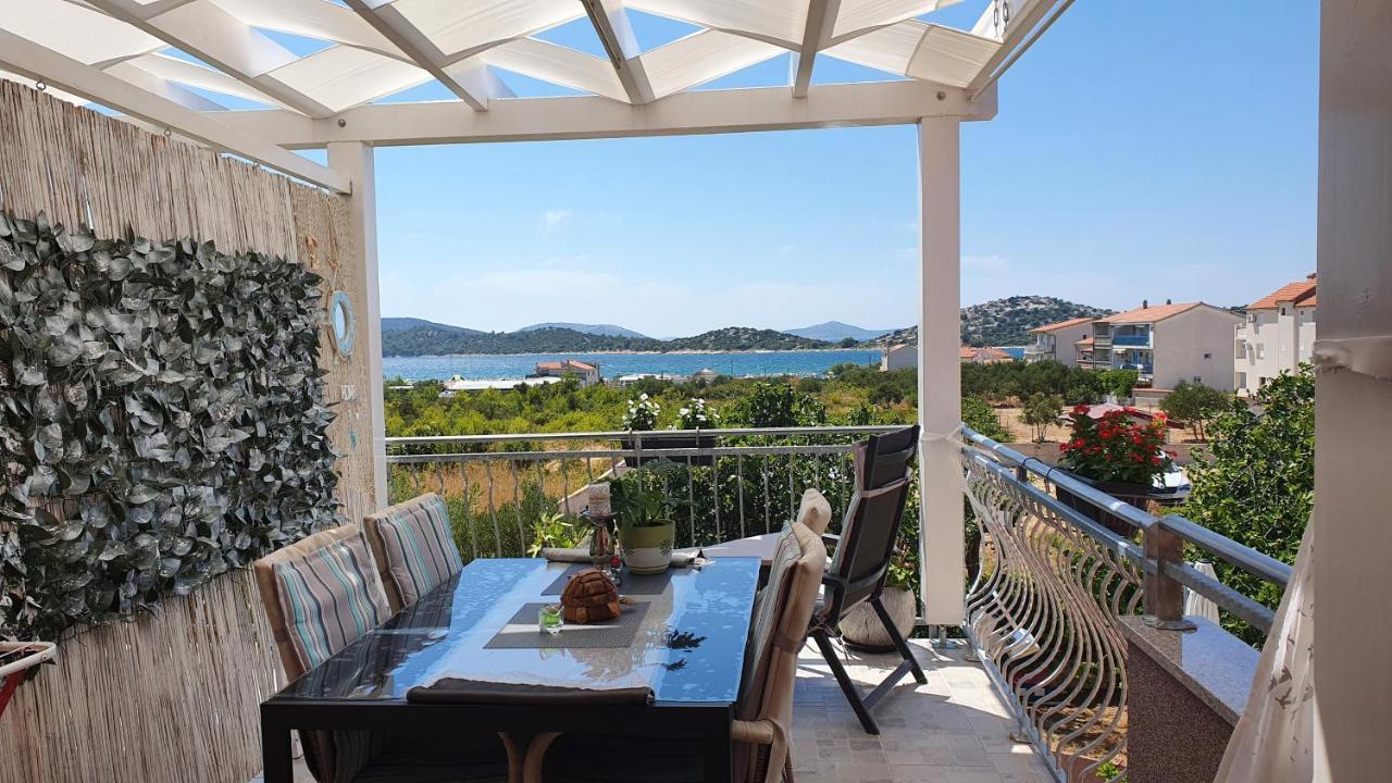 Apartmani Villa Lilliana Tribalj Exteriér fotografie