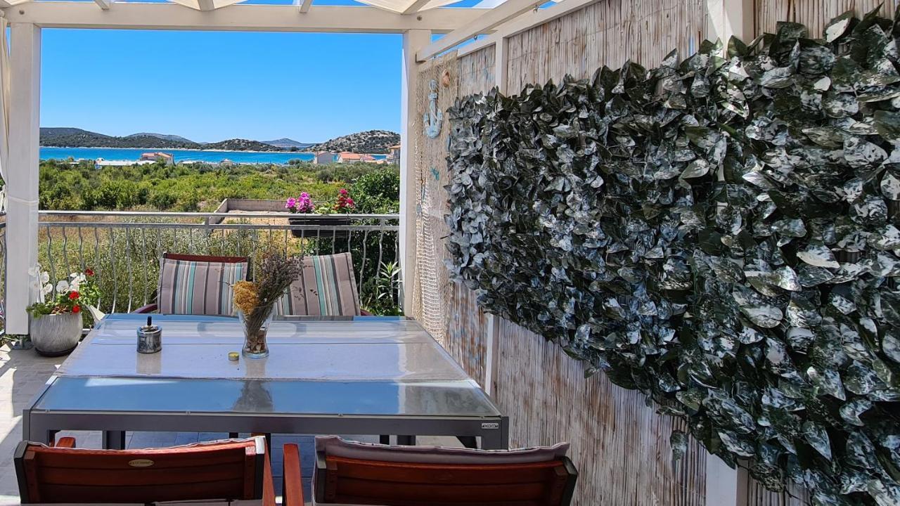 Apartmani Villa Lilliana Tribalj Exteriér fotografie